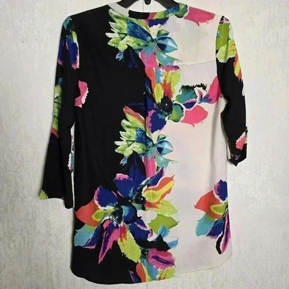 Joan Vass Women's Vibrant Multicolored Floral 3/4 Sleeve VNeck Popover Top Large - Picture 7 of 7